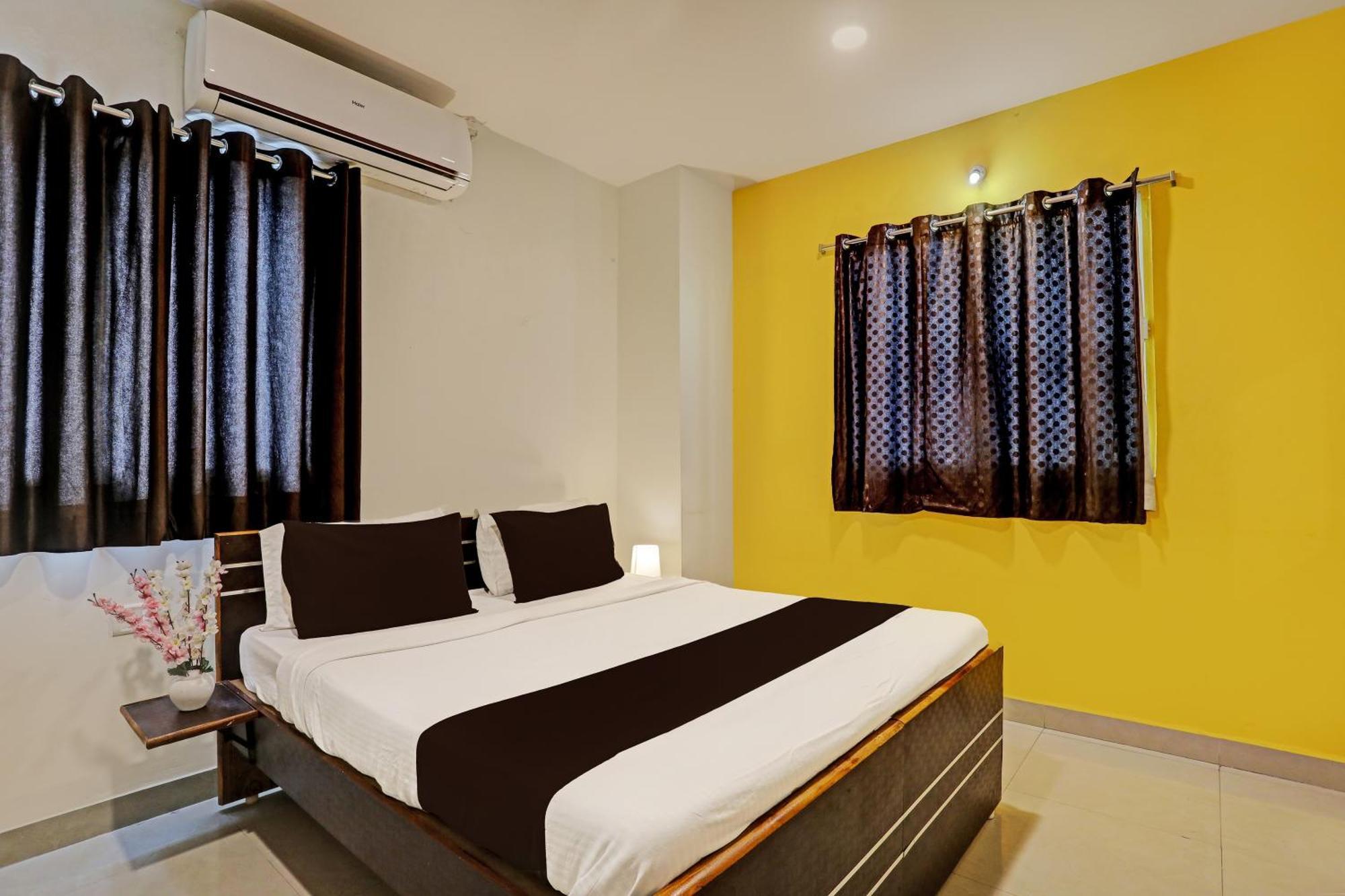 Hotel Airport Land New Delhi Buitenkant foto