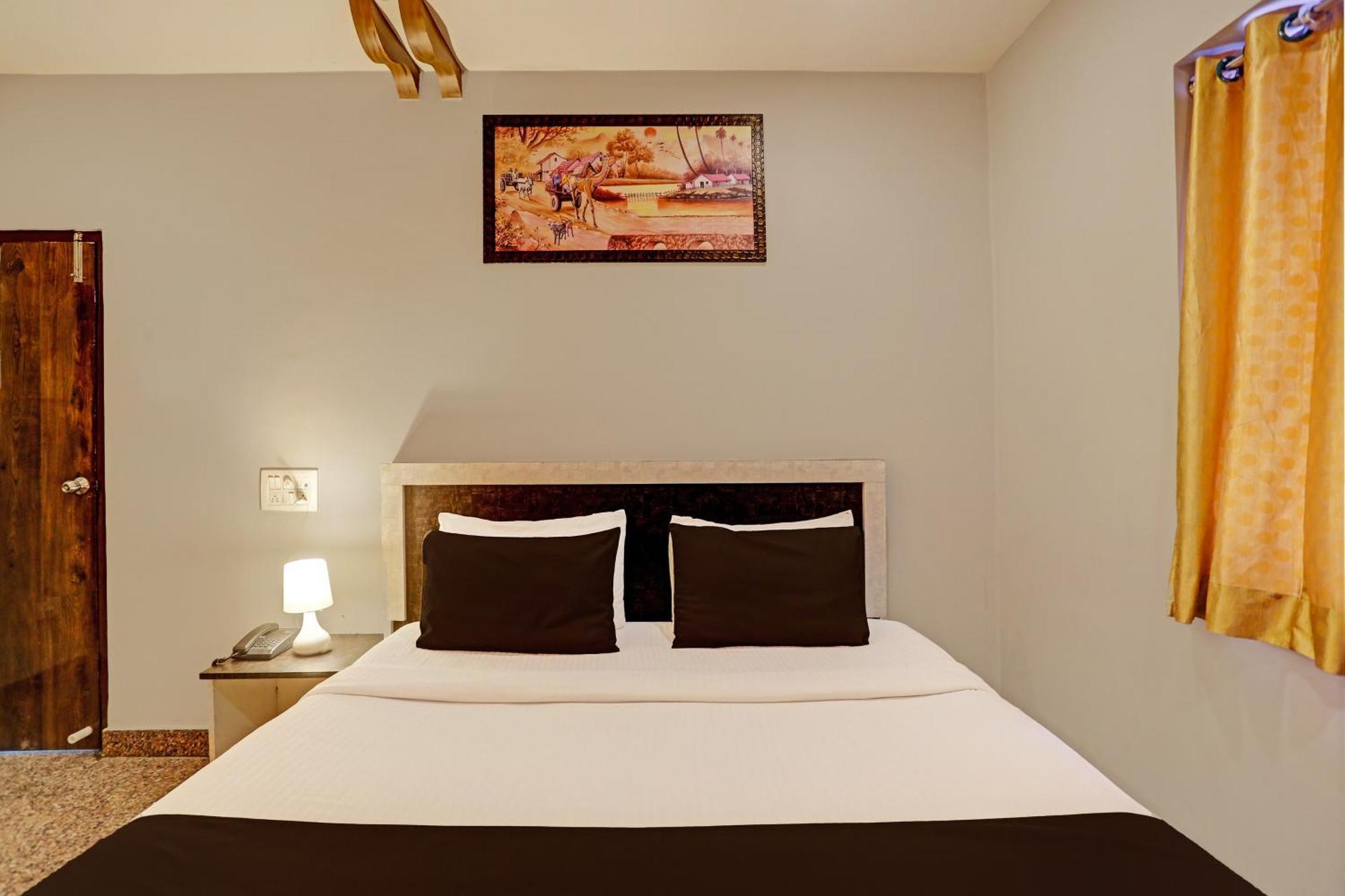 Hotel Airport Land New Delhi Buitenkant foto