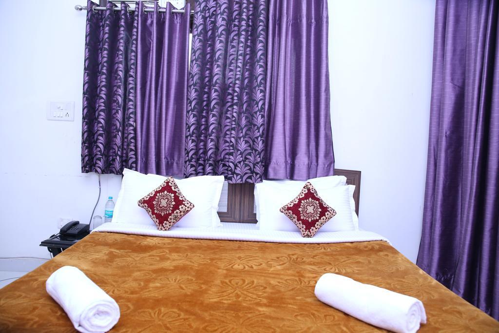 Hotel Airport Land New Delhi Kamer foto